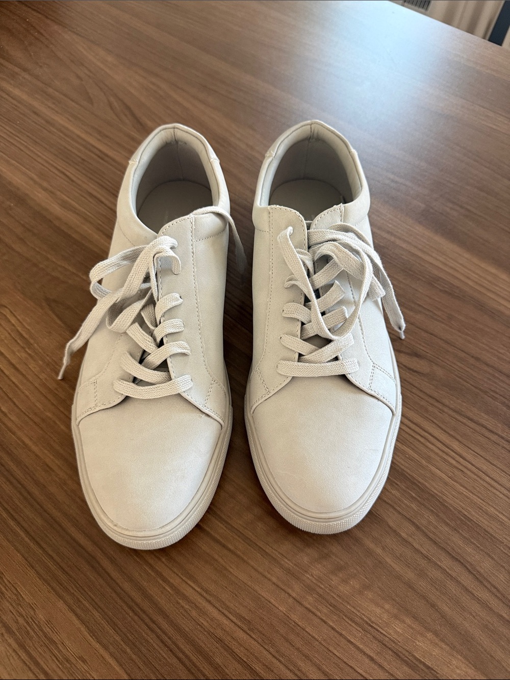 Men's Casual Lace-Up Sneakers in Light Gray